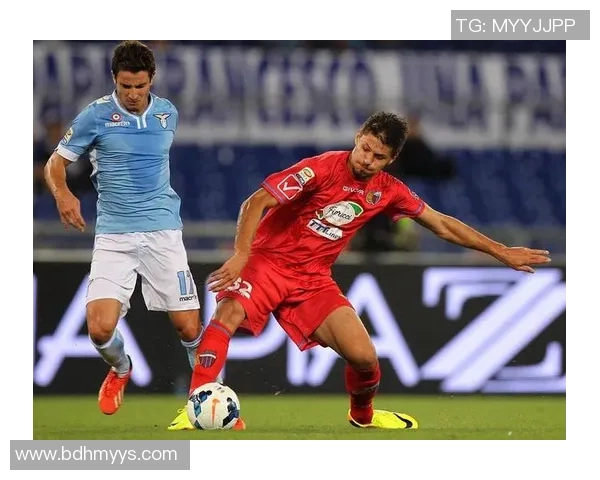 塞维利亚与赫塔菲历史交锋回顾与分析揭示双方对决的精彩瞬间