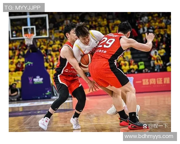 2019年中国男篮对阵热火精彩比赛回顾与精彩瞬间分析