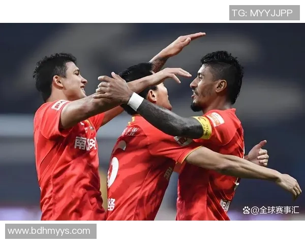 惋惜!广州豹11轮不败仍无缘冲超,恒大落暗地广州将4年无中超队 惋惜!广州豹11轮不败仍无缘冲超,恒大落暗地广州将4年无中超队